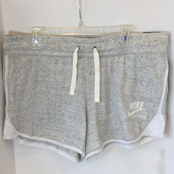 NWT NIKE SLIM FIT SPORTSWEAR HEATHER GRAY SHORTS SIZE - XL - Picture 2 of 11